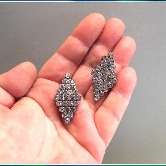 Art Deco French Grey Diamond Crystal Vintage Clip Earrings - Picture 5 of 7